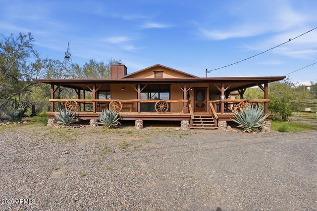 44040 N 7TH Avenue, New River, AZ 85087