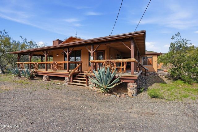 44040 N 7TH Avenue, New River, AZ 85087