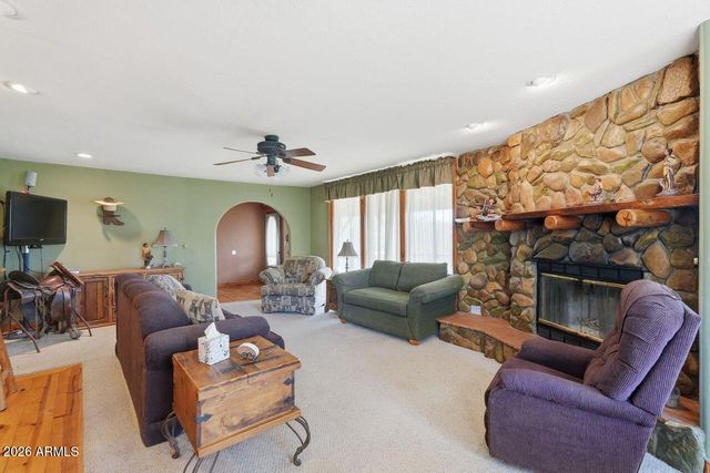 44040 N 7TH Avenue, New River, AZ 85087