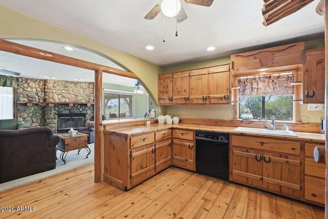 44040 N 7TH Avenue, New River, AZ 85087