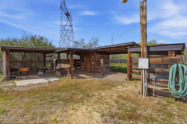 44040 N 7TH Avenue, New River, AZ 85087