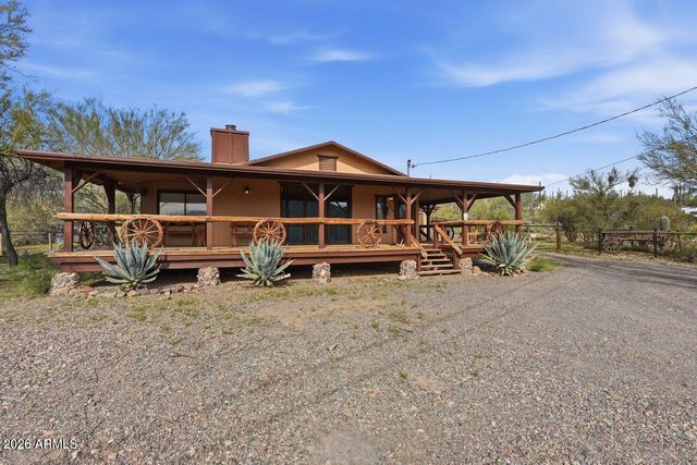 44040 N 7TH Avenue, New River, AZ 85087