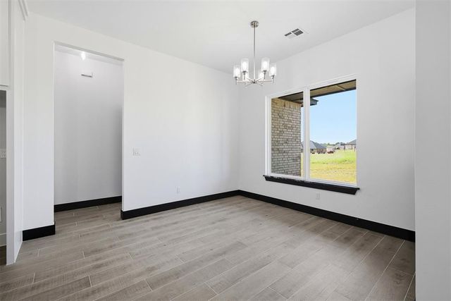 2436 Canyon Circle, Blanchard, OK 73010