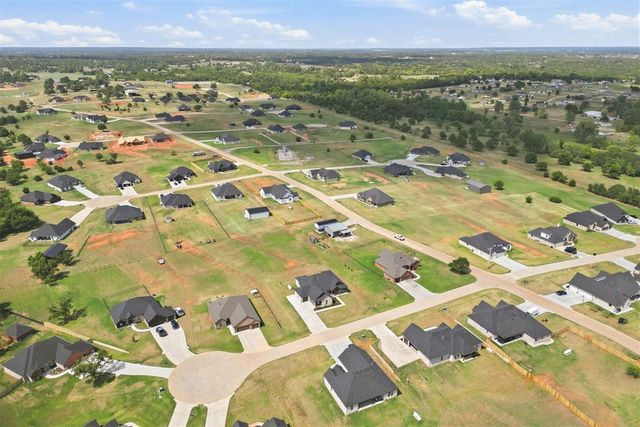 2436 Canyon Circle, Blanchard, OK 73010