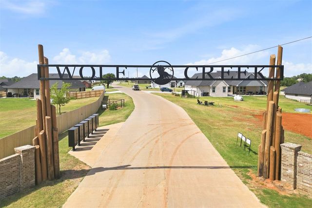 2436 Canyon Circle, Blanchard, OK 73010