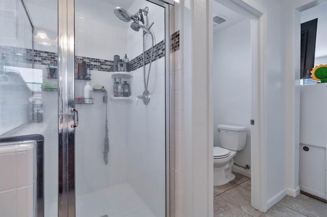 915 Winchell Way W, Madera, CA 93636