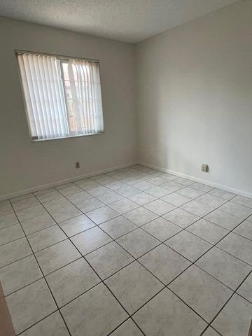 414 Las Palmas Street, Royal Palm Beach, FL 33411