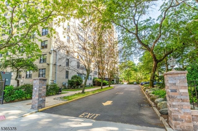 201 Saint Pauls Ave 7M, Jersey City, NJ 07306