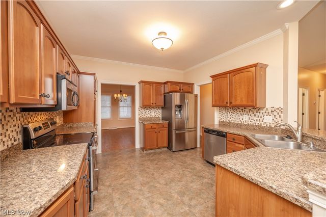 30 Barnstone Lane 18, Canfield, OH 44406