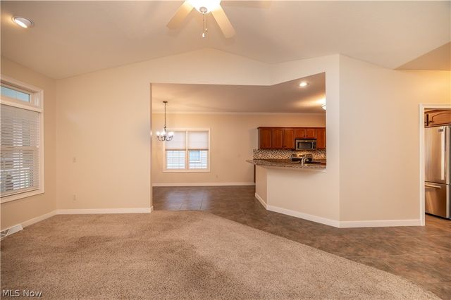 30 Barnstone Lane 18, Canfield, OH 44406