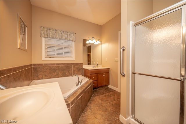 30 Barnstone Lane 18, Canfield, OH 44406