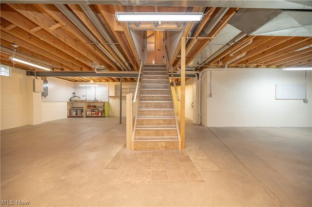 30 Barnstone Lane 18, Canfield, OH 44406