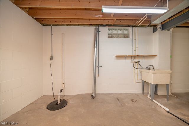 30 Barnstone Lane 18, Canfield, OH 44406