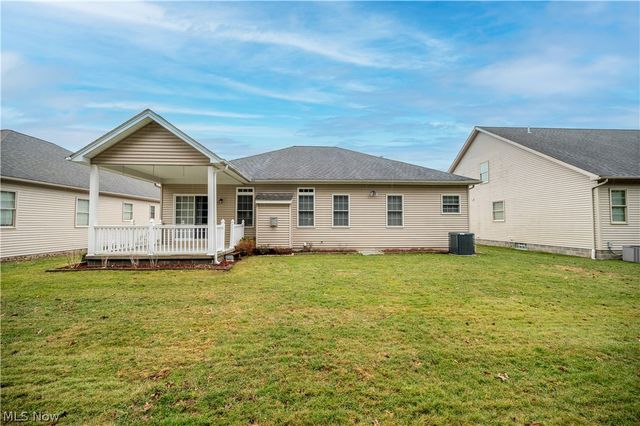 30 Barnstone Lane 18, Canfield, OH 44406