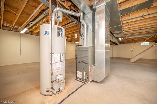 30 Barnstone Lane 18, Canfield, OH 44406