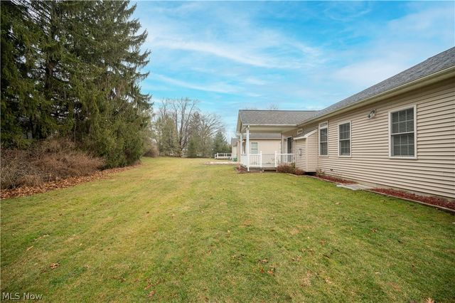 30 Barnstone Lane 18, Canfield, OH 44406