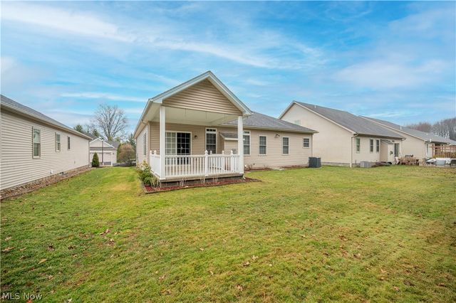 30 Barnstone Lane 18, Canfield, OH 44406