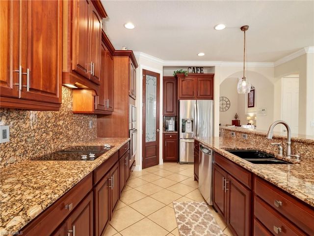 19618 Maddelena CIR, Estero, FL 33967