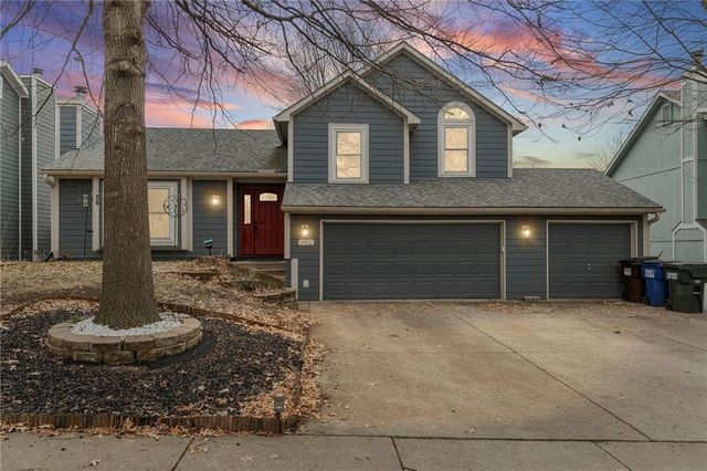 2912 Lankford Drive, Lawrence, KS 66046