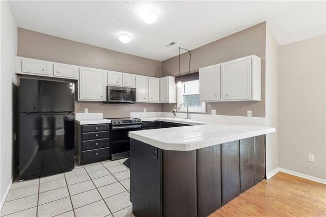 2912 Lankford Drive, Lawrence, KS 66046