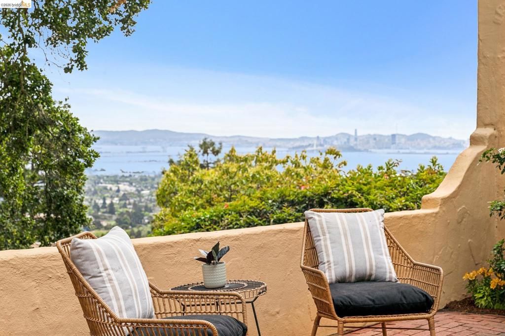 Image 10 of property listing at 784 Cragmont Avenue, Berkeley, CA 94708