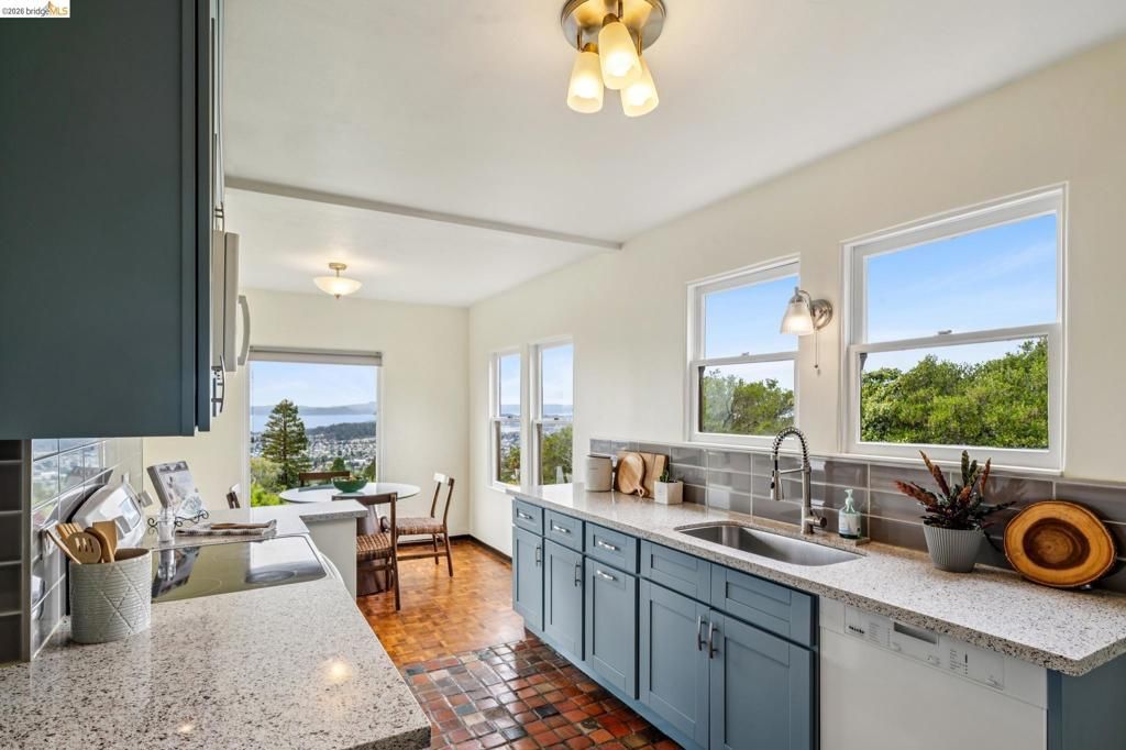 Image 33 of property listing at 784 Cragmont Avenue, Berkeley, CA 94708