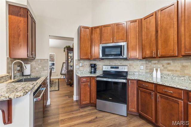 215 Highland Meadows Drive, Wentzville, MO 63385