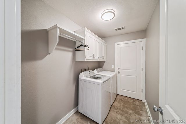 13820 E 93rd Circle North, Owasso, OK 74055