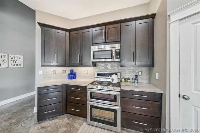 13820 E 93rd Circle North, Owasso, OK 74055