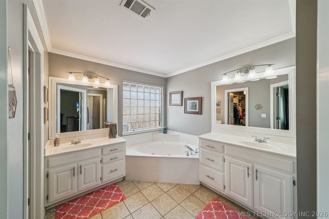 13820 E 93rd Circle North, Owasso, OK 74055