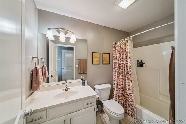 13820 E 93rd Circle North, Owasso, OK 74055