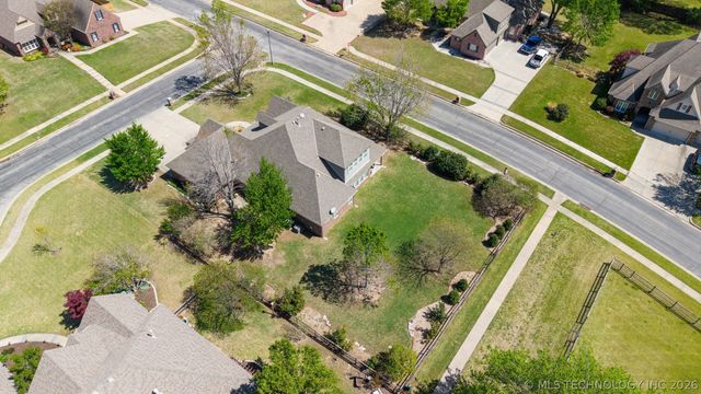 13820 E 93rd Circle North, Owasso, OK 74055