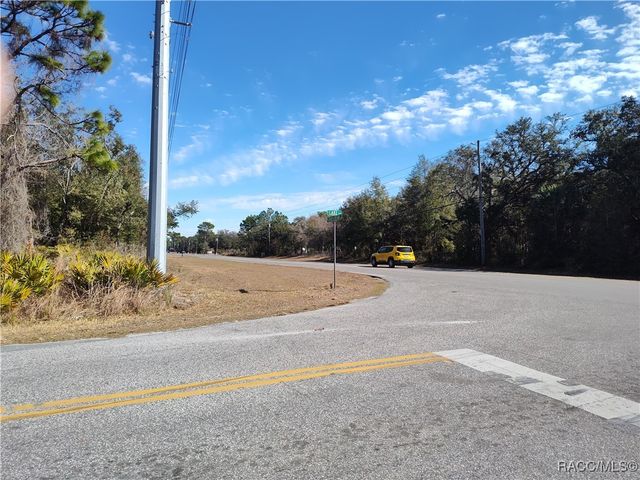 6911 W Grover Cleveland Boulevard, Homosassa, FL 34446