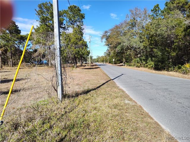 6911 W Grover Cleveland Boulevard, Homosassa, FL 34446