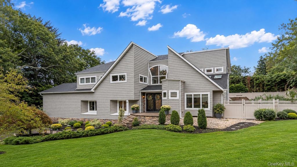 9 Sorgi Court, Plainview, NY 11803 — exterior