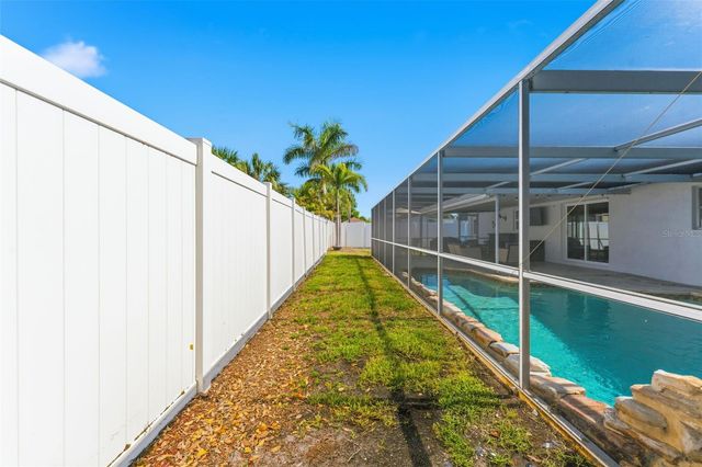 4810 ARROWWOOD DRIVE, Tampa, FL 33615