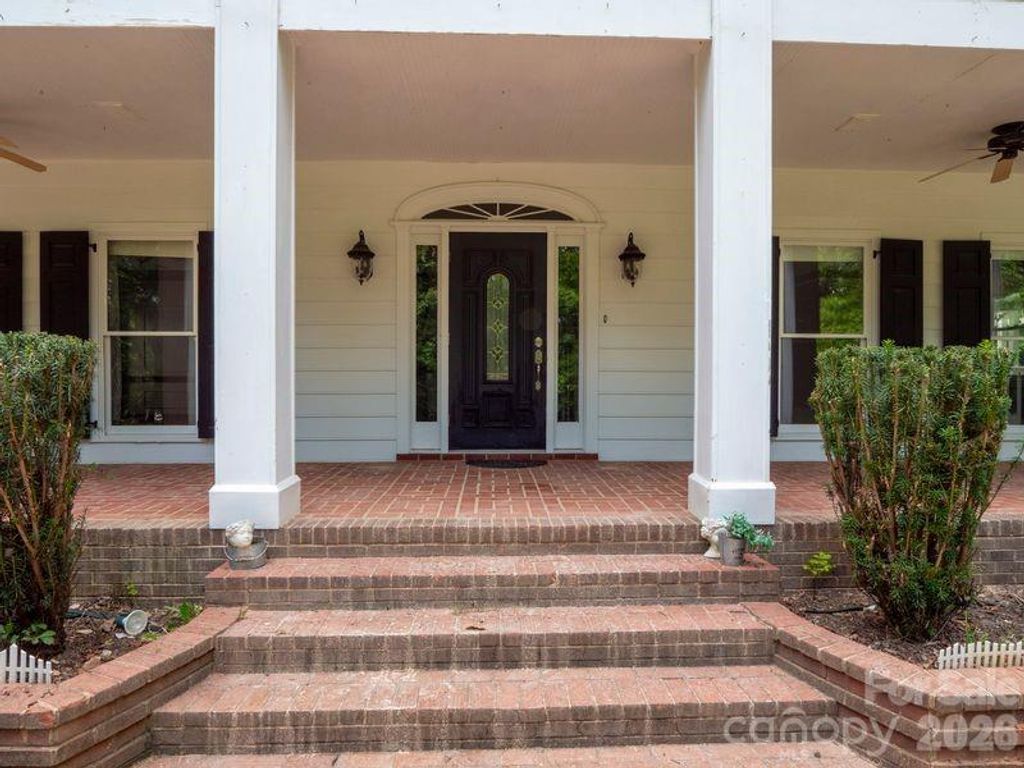 9124 S Providence Road, Waxhaw, NC 28173
