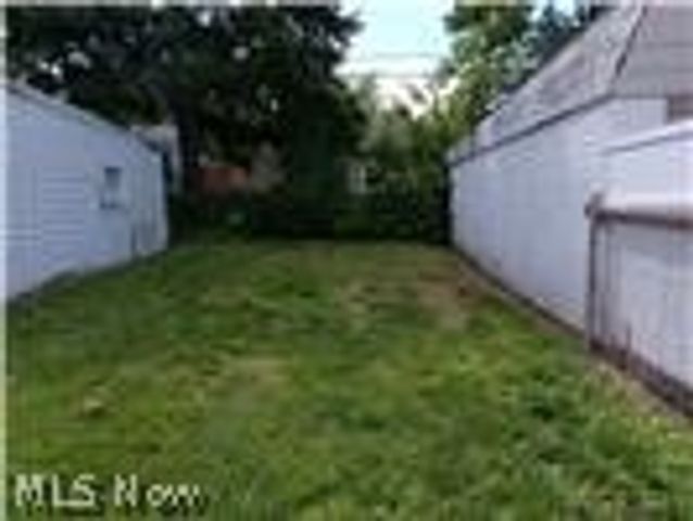 12405 Emery Avenue, Cleveland, OH 44135