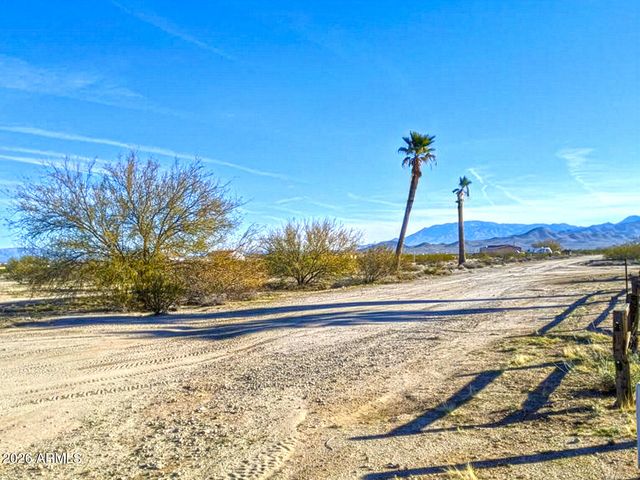 67292 PALM Drive, Salome, AZ 85348