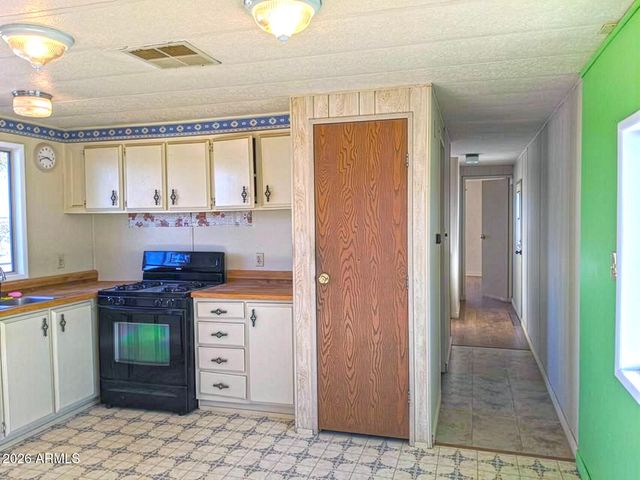 67292 PALM Drive, Salome, AZ 85348
