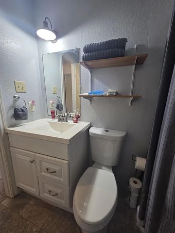3000 2nd Avenue N, Texas City, TX 77590