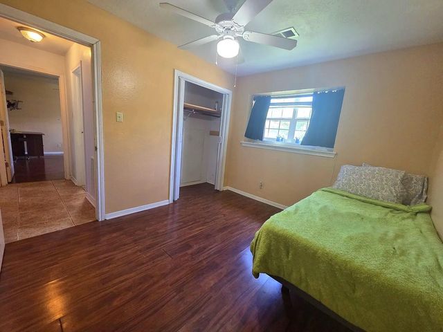 3000 2nd Avenue N, Texas City, TX 77590