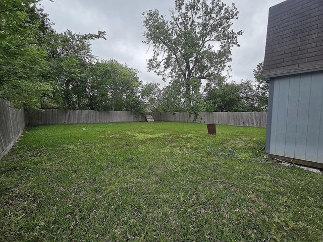 3000 2nd Avenue N, Texas City, TX 77590