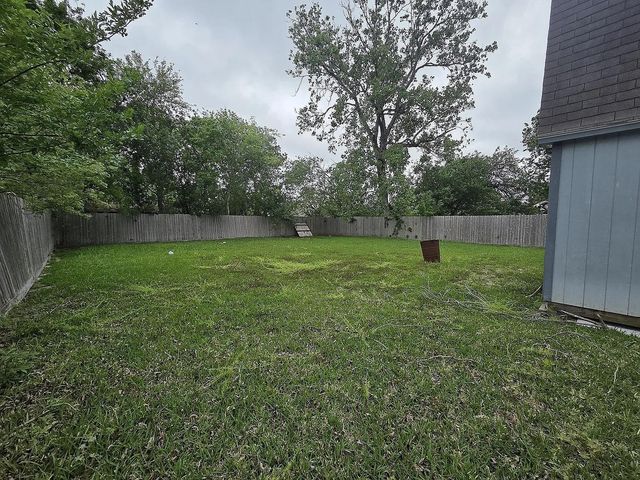 3000 2nd Avenue N, Texas City, TX 77590