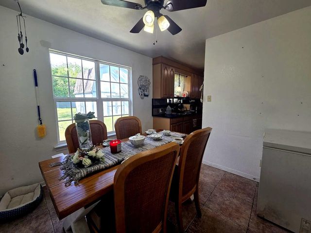 3000 2nd Avenue N, Texas City, TX 77590