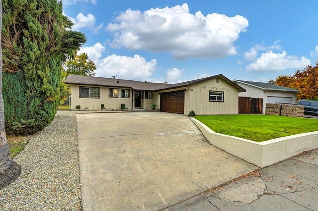 7559 Amherst St, Sacramento, CA 95822