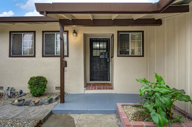 7559 Amherst St, Sacramento, CA 95822