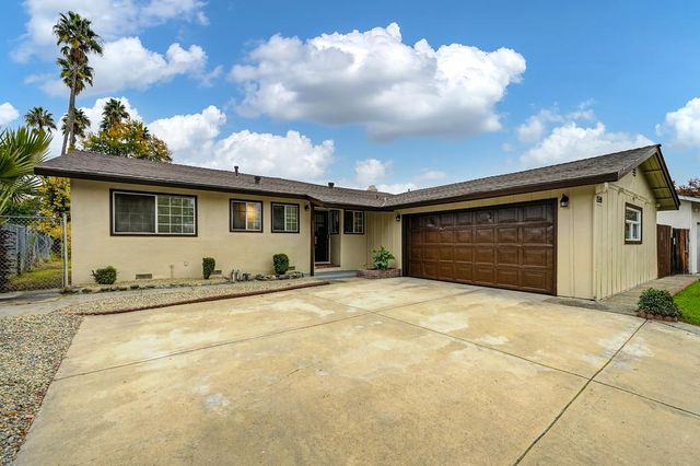 7559 Amherst St, Sacramento, CA 95822