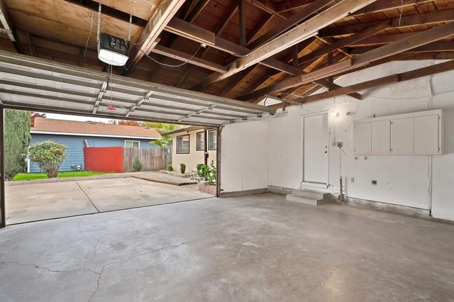 7559 Amherst St, Sacramento, CA 95822