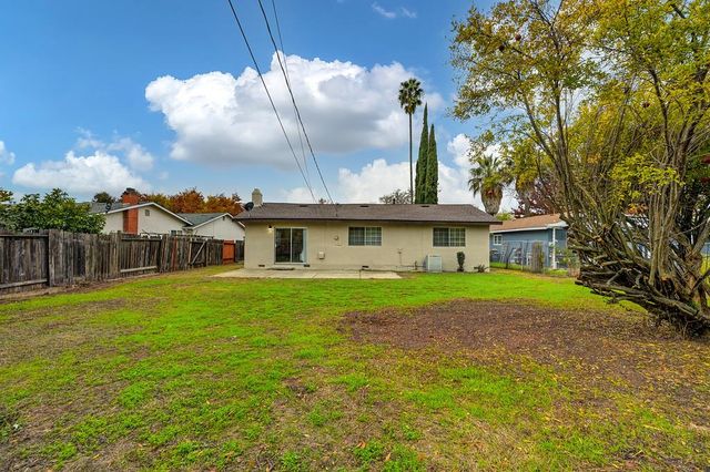 7559 Amherst St, Sacramento, CA 95822